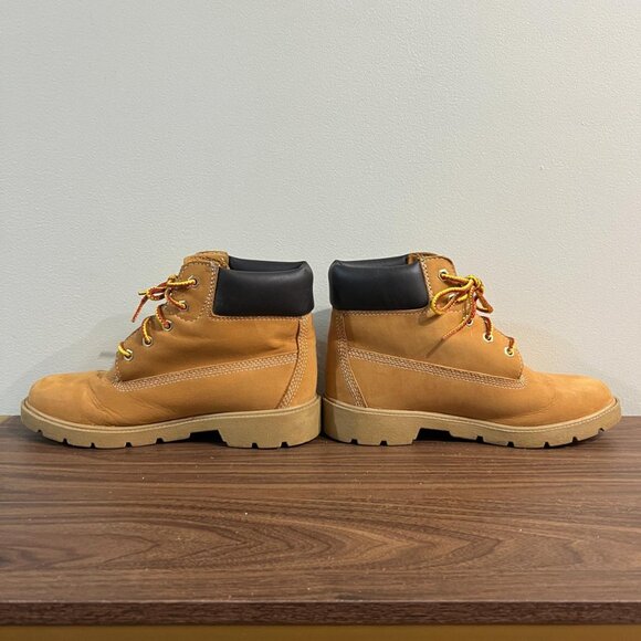 Timberland Big Kids’ Classic 6-Inch Waterproof Boots, Junior Size 5 – Nubuck - Picture 3 of 8